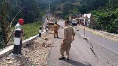 Jalan Rusak, Legislator Partai Kebangkitan Bangsa Bantaeng: Aspirasi Warga Sudah Saya Sampaikan ke Kadis Dinas PUPR