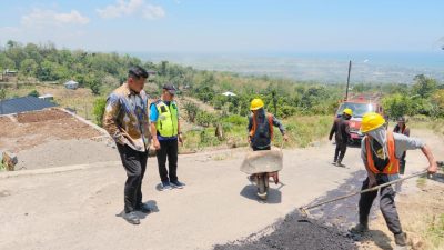 Bupati Bantaeng Tinjau Langsung Pengaspalan Jalan di Onto
